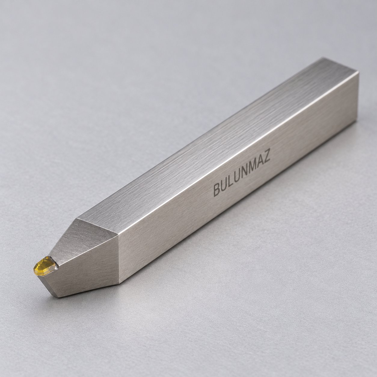 Outil de tournage Bulunmaz pour décolleteuse, avec un diamant en pointe
